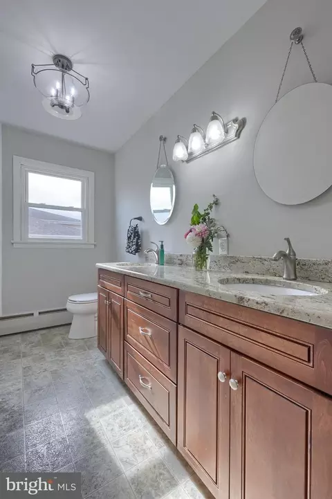 Bath - 428 Beech Ave, Hershey, PA 17033 photo 1 of 5