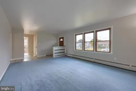 Living - 428 Beech Ave, Hershey, PA 17033 photo 6 of 6
