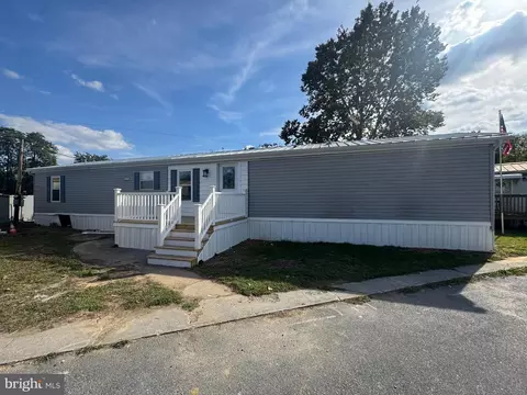 37 George Dr, Middletown, PA 17057
