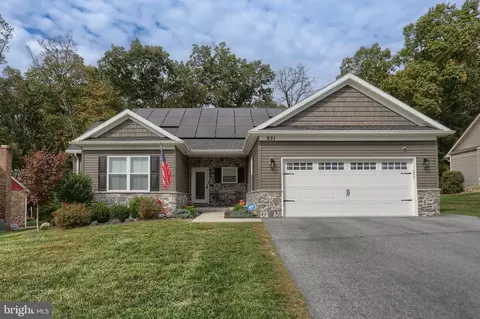 931 Hill Church Rd, Hummelstown, PA 17036