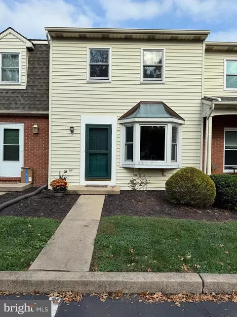 14 Garden Ct, Elizabethtown, PA 17022