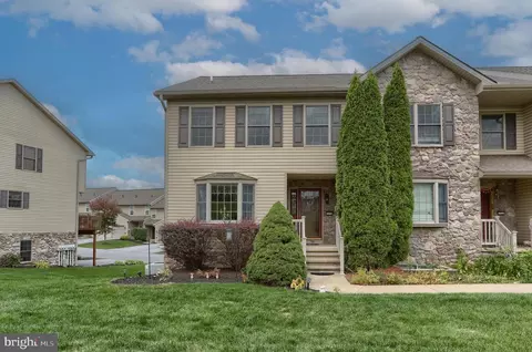 1236 Overlook Rd, Middletown, PA 17057