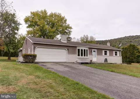 1650 Hicks Dr, Dauphin, PA 17018