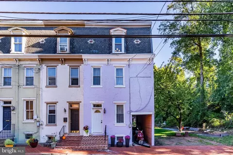 321 S River St, Harrisburg, PA 17104
