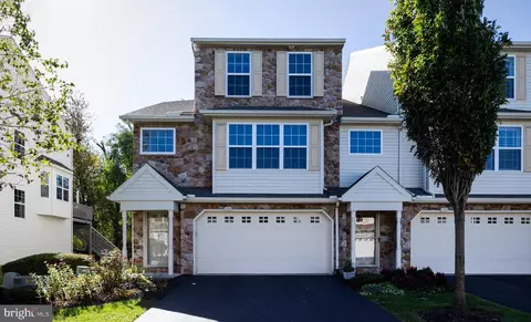 135 Mapleton Blvd, Harrisburg, PA 17112