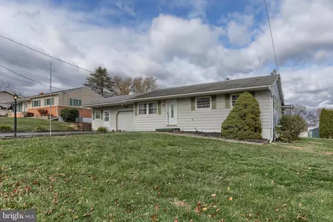 8160 Somerset St, Hummelstown, PA 17036