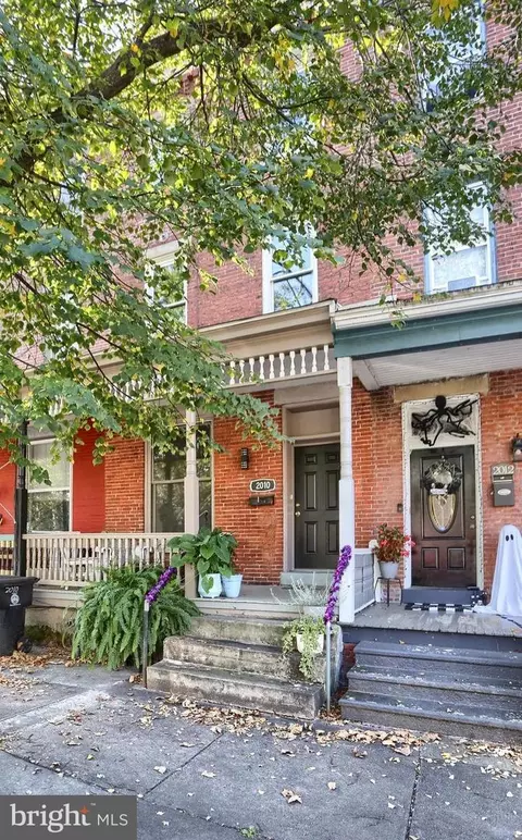 2010 Green St, Harrisburg, PA 17102
