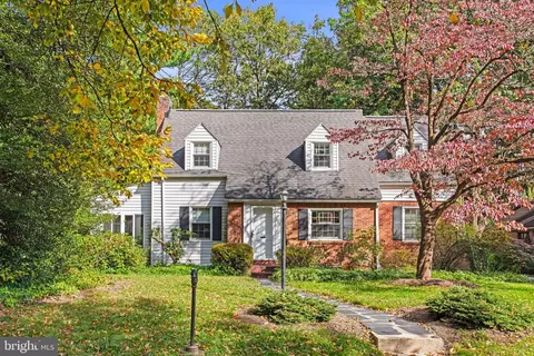203 Valley Rd, Harrisburg, PA 17104