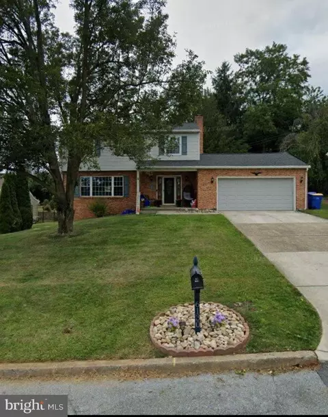 6130 Driftwood Dr, Harrisburg, PA 17111