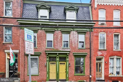215 Briggs St, Harrisburg, PA 17102