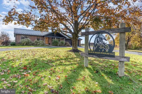 1008 Piketown Rd, Harrisburg, PA 17112