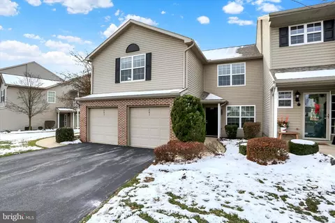 287 Thrush Dr, Hummelstown, PA 17036