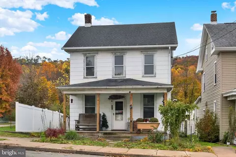 444 W Main St, Elizabethville, PA 17023