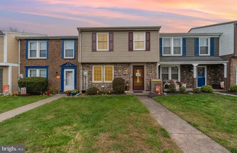 8073 Somerset St, Hummelstown, PA 17036