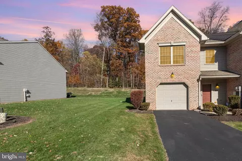 620 Glenbrook Dr, Harrisburg, PA 17110