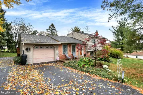 211 Eddington Ave, Harrisburg, PA 17111