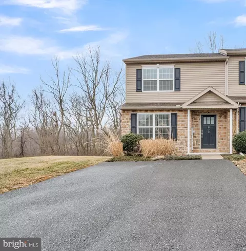 833 Gregs Dr, Harrisburg, PA 17111