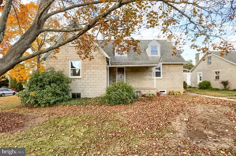 338 Locust St, Halifax, PA 17032
