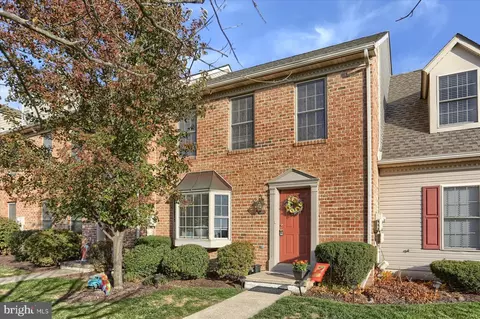 315 Woodland View Ct, Harrisburg, PA 17110