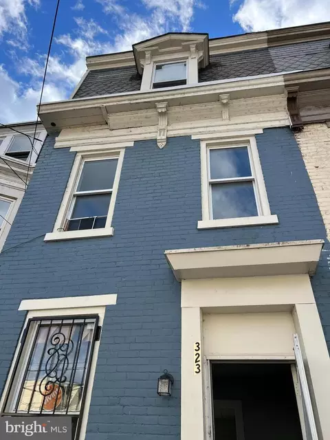 323 Peffer St, Harrisburg, PA 17102
