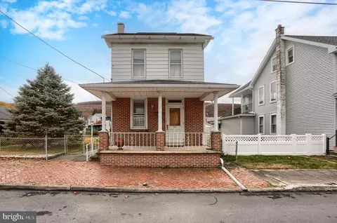 304 N 2nd St, Lykens, PA 17048