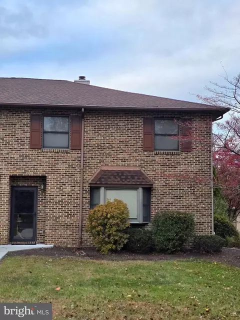 3820 N Sarayo Cir, Harrisburg, PA 17110