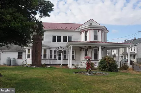 540 S 2nd St, Lykens, PA 17048
