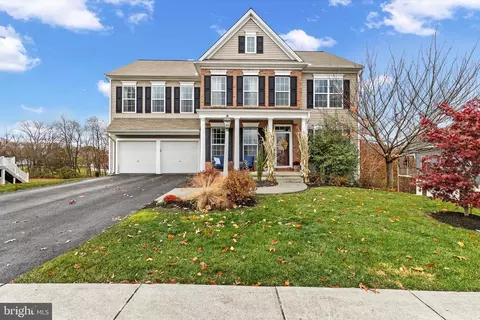 7094 Creek Crossing Dr, Harrisburg, PA 17111