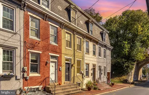 317 S River St, Harrisburg, PA 17104