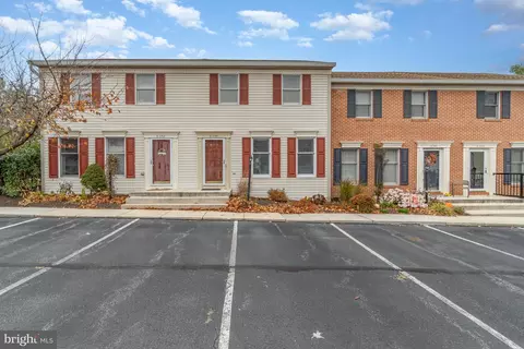 6344 Darlington Dr, Harrisburg, PA 17112