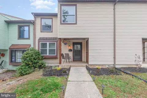 2609 Cranberry Cir, Harrisburg, PA 17110
