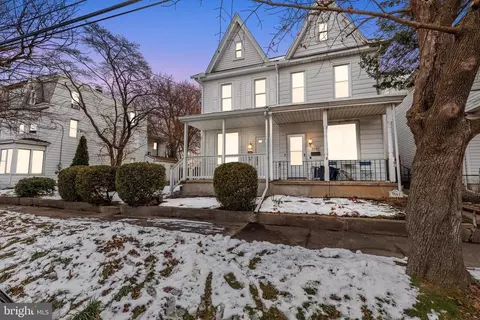 3863 N 6th St, Harrisburg, PA 17110