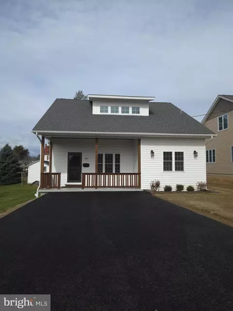 1015 Chambers St, Harrisburg, PA 17113