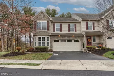 100 Needlewood Dr, Harrisburg, PA 17112