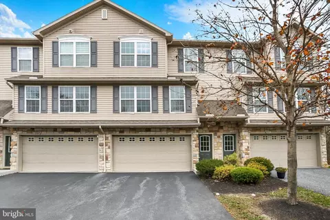 9089 Joyce Ln, Hummelstown, PA 17036