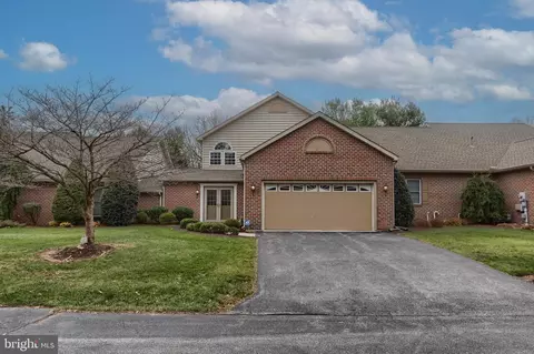 688 Heiden Dr, Hummelstown, PA 17036