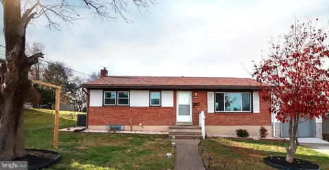 690 Carbon Ave, Harrisburg, PA 17111