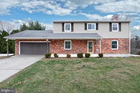 1373 Quail Hollow Rd, Harrisburg, PA 17112