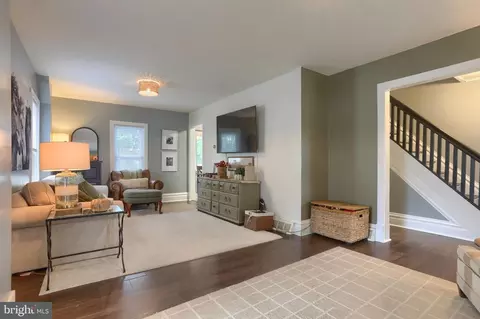 324 E Areba Ave, Hershey, PA 17033 photo 11