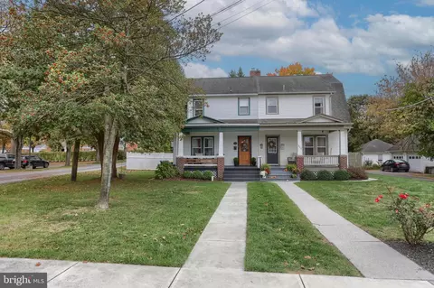 324 E Areba Ave, Hershey, PA 17033 photo 3
