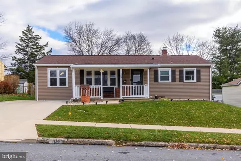 104 Nissley Dr, Middletown, PA 17057