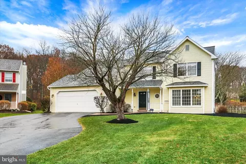 1719 Bennington Dr, Harrisburg, PA 17112