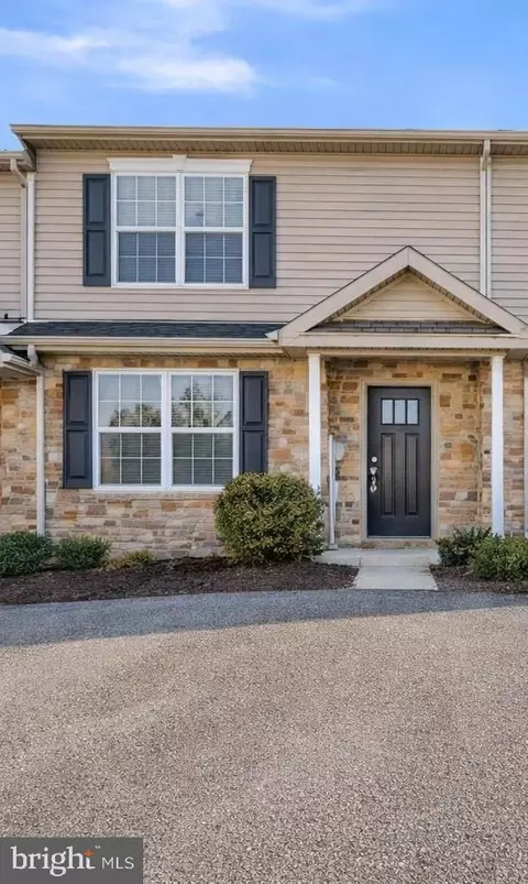 865 Gregs Dr, Harrisburg, PA 17111
