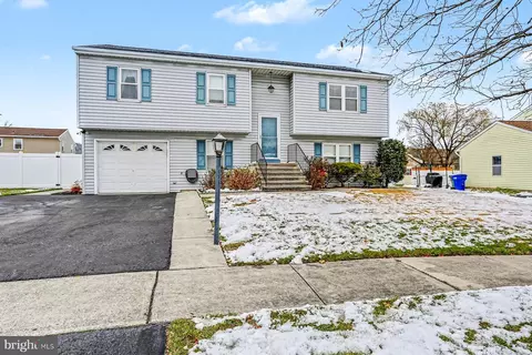 2028 Mt Vernon Cir, Harrisburg, PA 17110