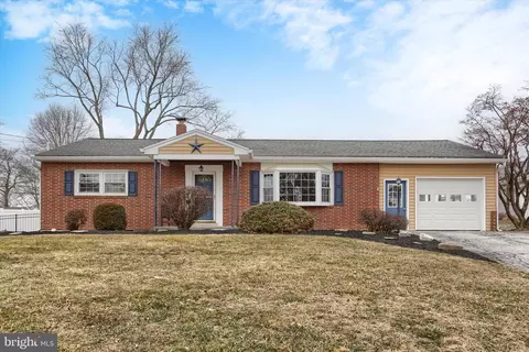 7194 Catherine Dr, Harrisburg, PA 17112