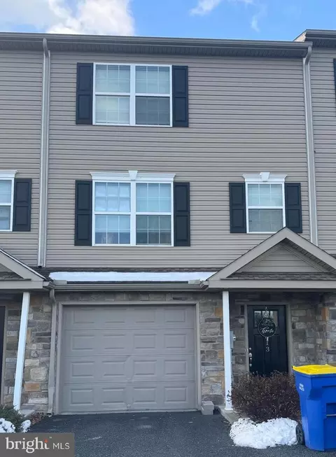 813 Gregs Dr, Harrisburg, PA 17111