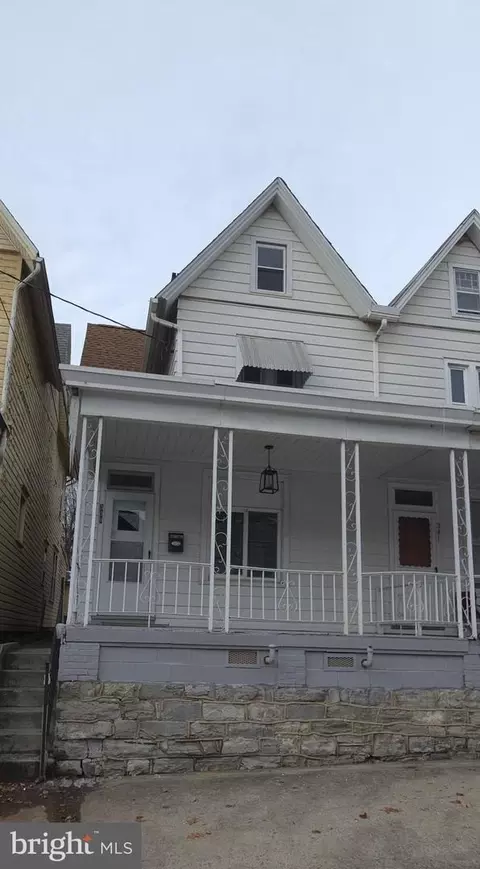 339 Pine St, Steelton, PA 17113