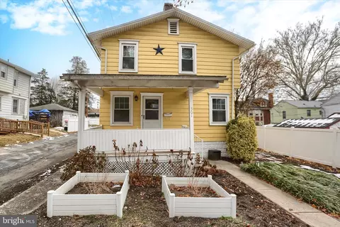 301 Swan St, Harrisburg, PA 17111