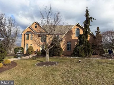6254 Bridle Ct, Harrisburg, PA 17111