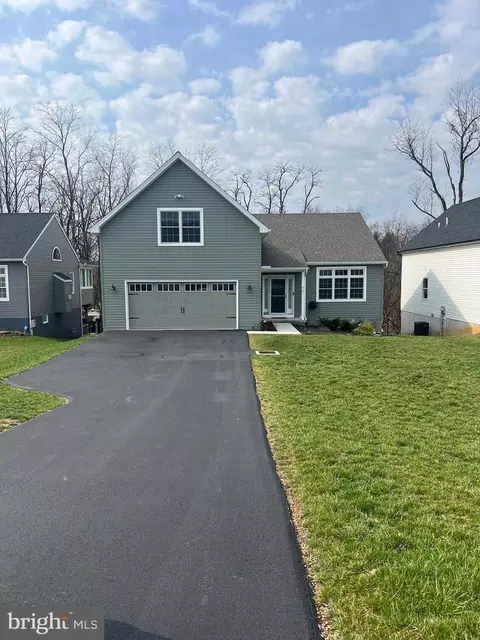 461 Kelker St, Oberlin, PA 17113